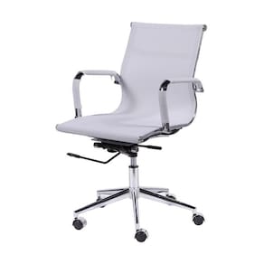 Cadeira Boxbit Eames Office Baixa Base Em Rodízio Branca