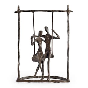 Escultura Danya B. Casal de bronze fundido de arte contemporânea em metal