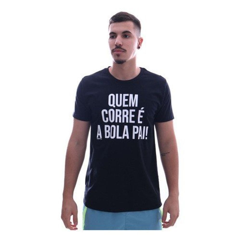 Camiseta Heatd Quem Corre E A Bola Pai