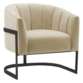 Poltrona Decorativa Sala De Estar Recepção Mavie Base De Ferro Preto Suede - Doce Sonho Móveis Cor Bege