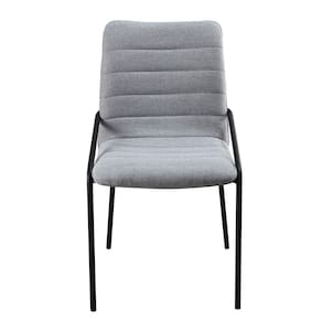 Cadeira Estofada com Costura Decorativa e Base em Aço Carbono Pintura Epóxi – Helô Exclusiva