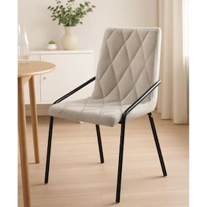 Cadeira Estofada com Costura Decorativa e Base em Aço Carbono Pintura Epóxi – Yara Exclusiva