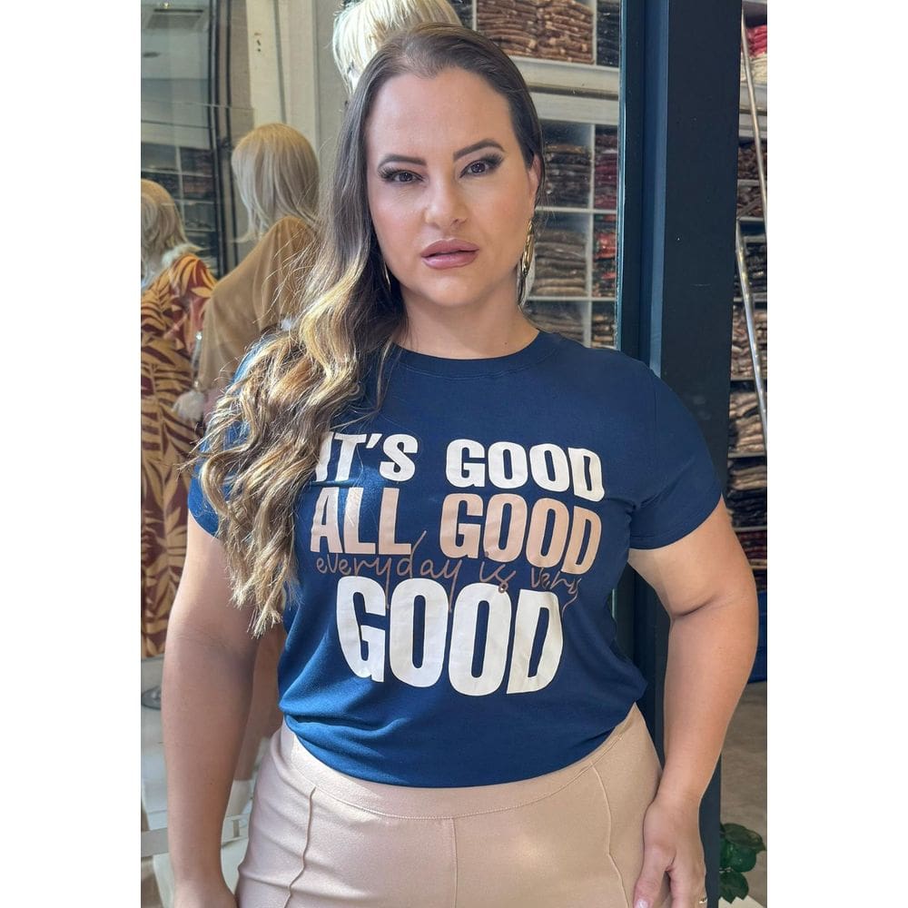 T-shirt Plus Size Aplicação Manga Curta