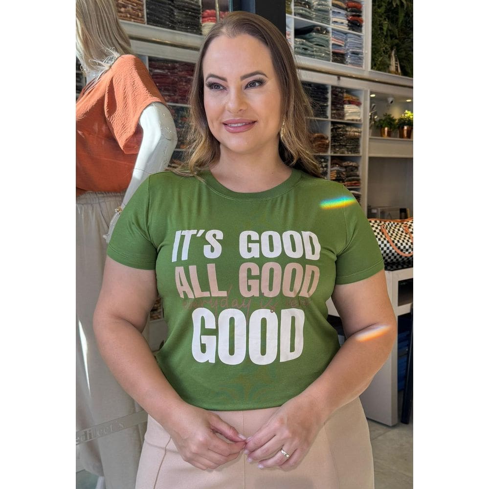 T-shirt Plus Size Aplicação Manga Curta