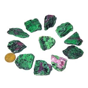 10 Rubi na Zoisita Pedra Bruto Natural 15g 2 a 4cm Classe B