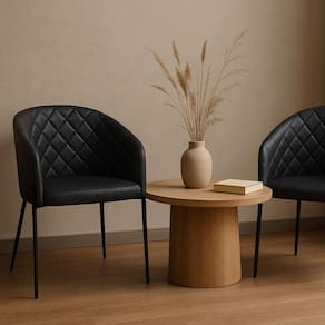 Poltrona Estofada Com Base Fixa Em Aço Carbono Pintura Epóxi – Laura Exclusiva Courino Durango Preto - Preto Fosco Epóxi
