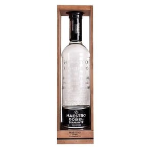 Tequila Mexicana Maestro Dobel Diamante 700 Ml Jose Cuervo