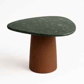 Mesa de Jantar Orgânica Tríon 90x93cm Base Nogueira Tampo Mármore Guatemala