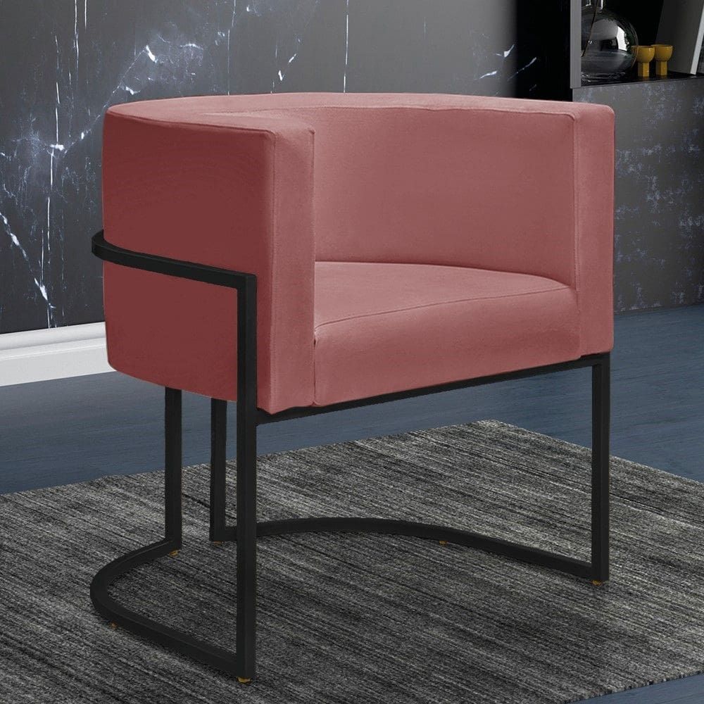 Poltrona Reforçada Decorativa Sala Nayara Base Ferro Preto Suede Rose