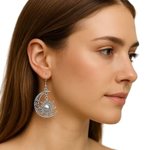 Brinco Prateado Lua e Sol Boho Chic Feminino Delicado Metal