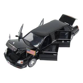 Miniatura Cadillac Limousine Deville Presidencial 2001 1/24