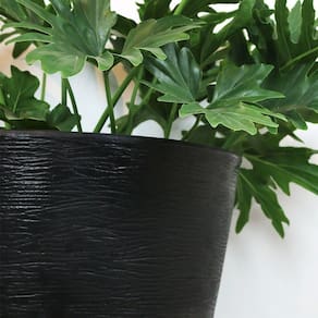 Vaso Terra Cone 48 X 76 Cm Cor 07 - Preto Sólido
