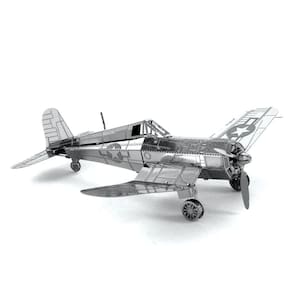Miniatura De Montar Metal Earth Avião F4U Corsair MMS035
