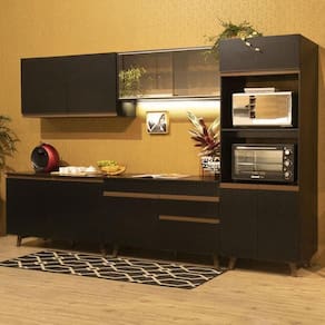Cozinha Completa Com Armário E Balcão Preto