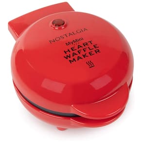 Mini Máquina de Waffle Antiaderente em Forma de Coração, 110v, NOSTALGIA, Vermelho