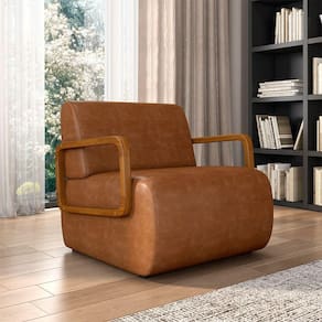 Poltrona Decorativa Sala De Estar Odessa Braços Em Madeira Pu Caramelo G33