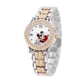 Veja o Mickey Mouse de quartzo analógico Disney Adult Round CZ Stone