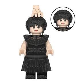Boneca Wandinha Vandinha Wednesday Addams Bloco De Montar Escolha