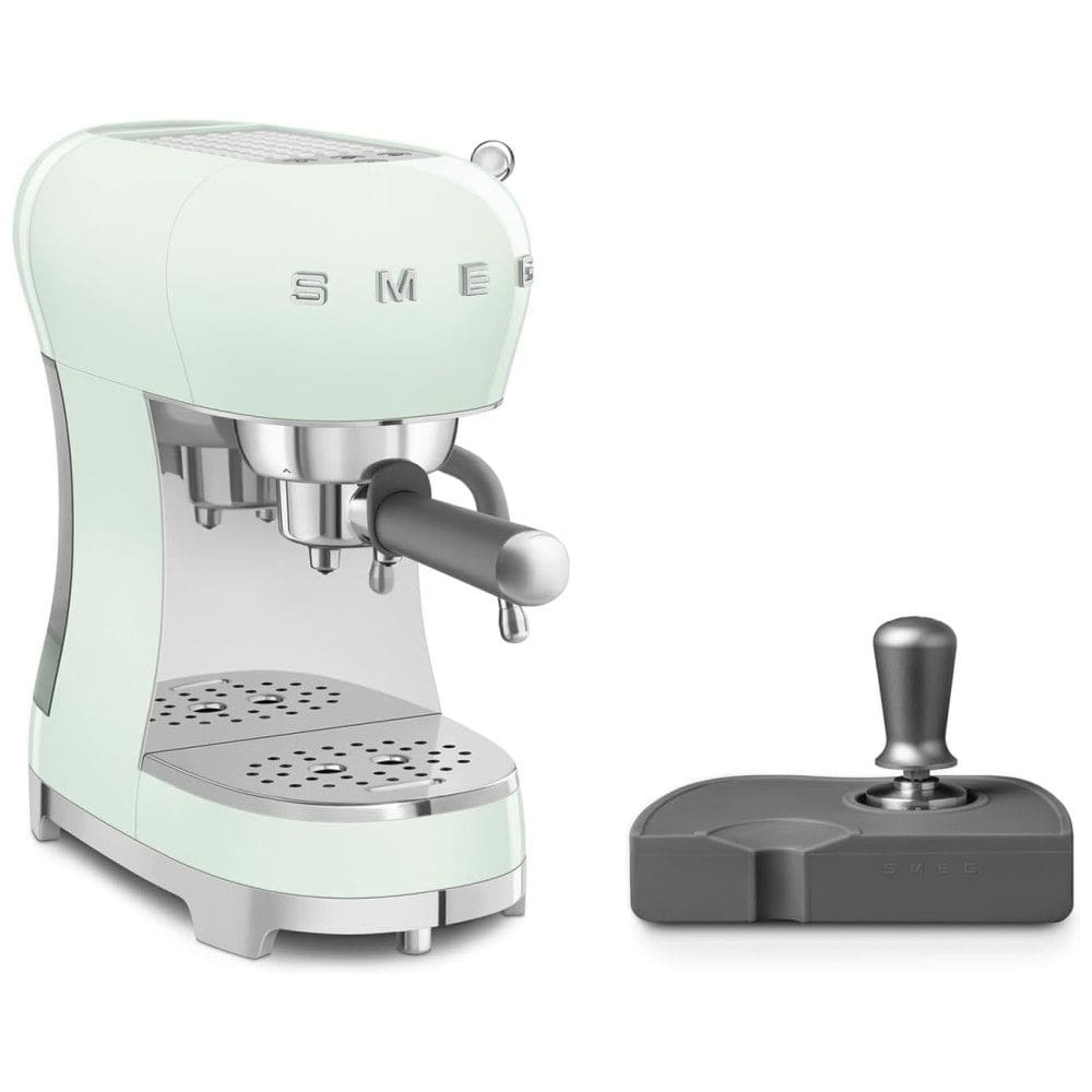 Cafeteira Espresso Manual e Compactador Smeg Verde Pastel