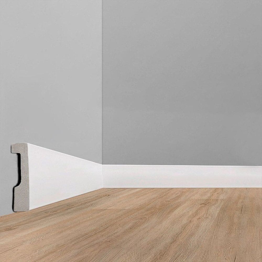 Kit Rodapé de Poliestireno Liso 28 Barras 3cm X 240cm Rende 67,20 Metros Eco Premium Ecomex - caixa com 28 Unidade - Branco