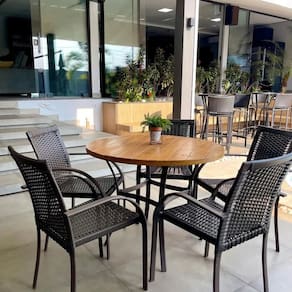 Conjunto Mesa Tampo de Madeira com 4 Cadeiras Ascoli Preto/Marrom