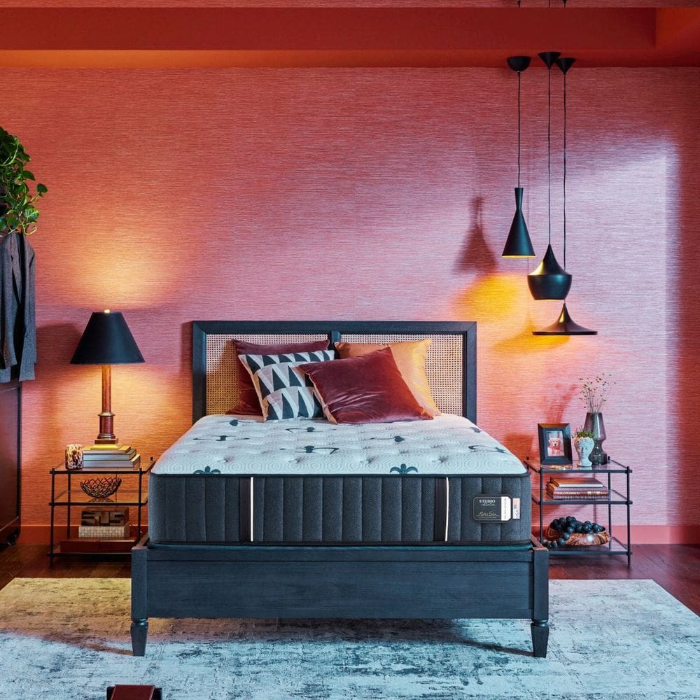 Colchão Studio Firm 26cm - Stearns & Foster