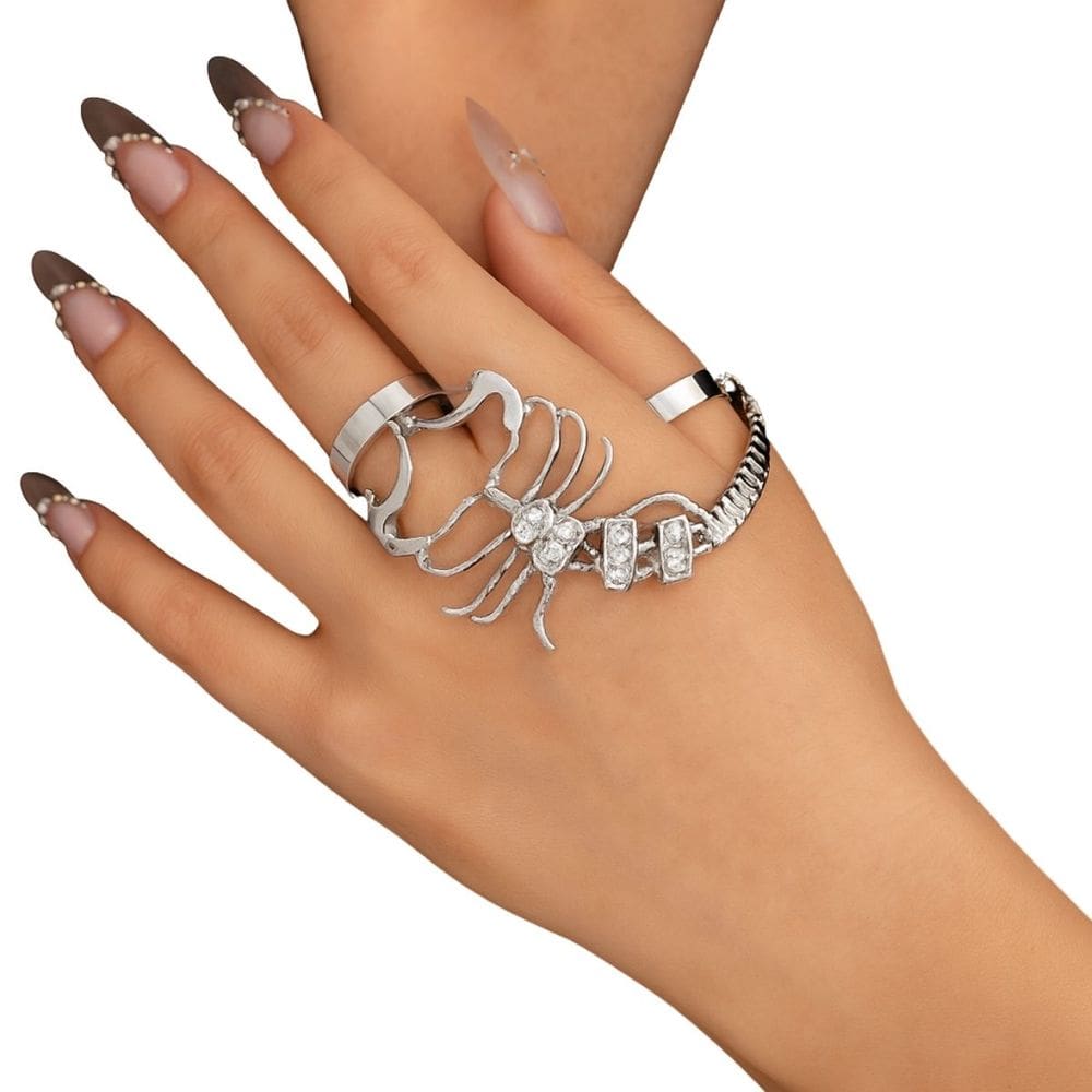 Anel Escorpião Prateado Feminino Articulado com Strass Luxo