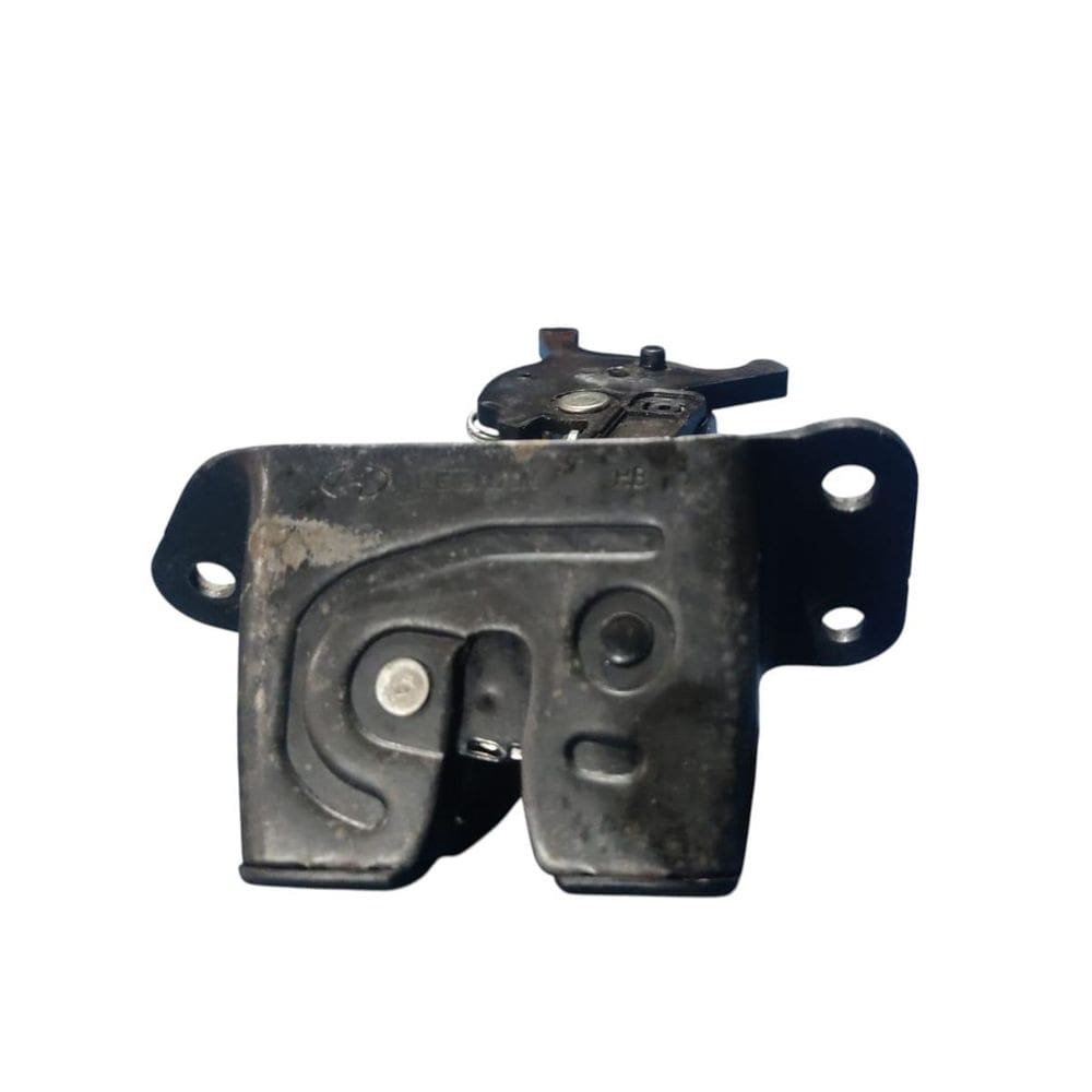 Fechadura Tampa Porta Malas Hb20 Hacht 2015