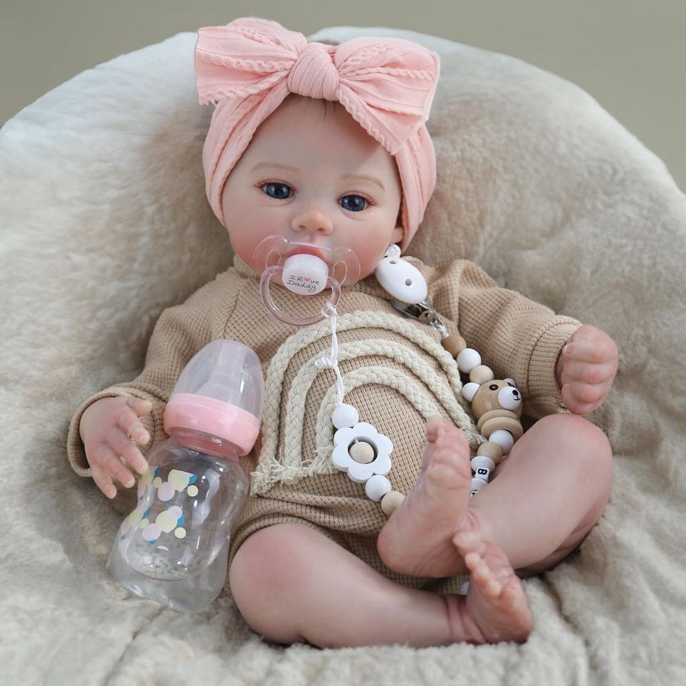 Boneca Reborn WOOROY Realistic 45 cm com roupa e acessórios