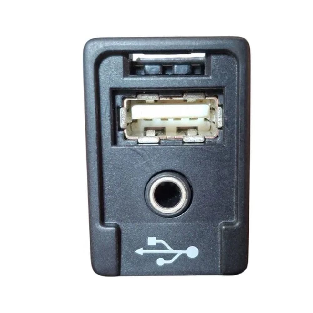 Plug Usb Aux Painel Toyota Hilux 2016 861900k010