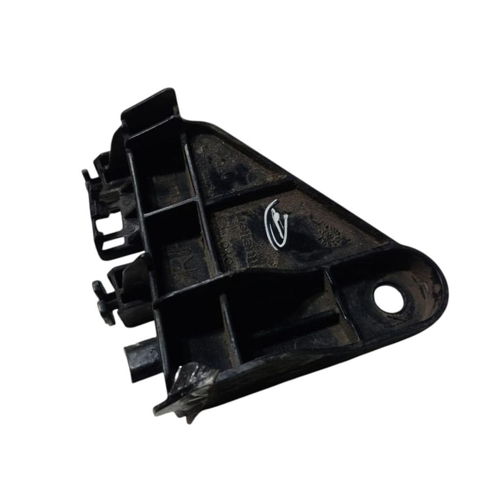 Guia Suporte Parachoque Traseiro Direito Corolla 2016