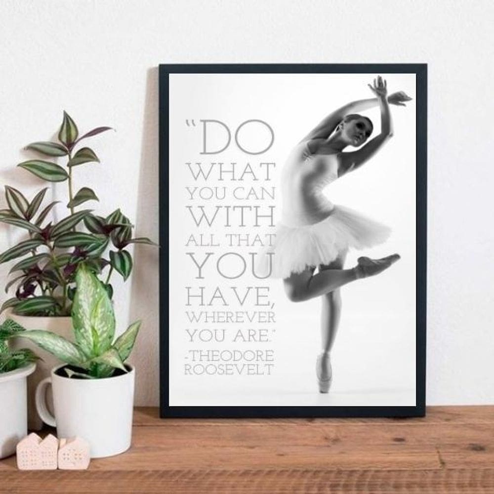 Quadro Decorativo Bailarina Frase 45X34Cm Madeira Preta
