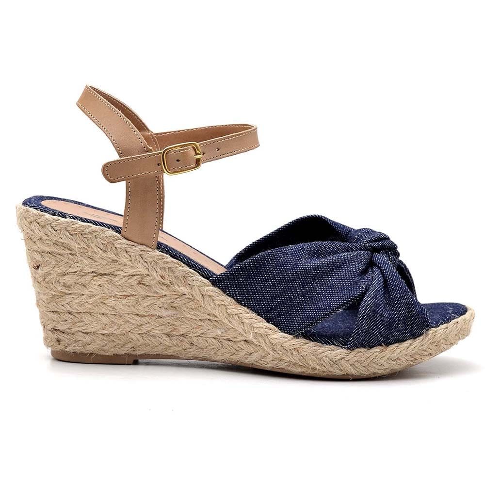 Sandália Anabela em Couro Feminino Fivela Detalhe Nó Elegante Confortável
