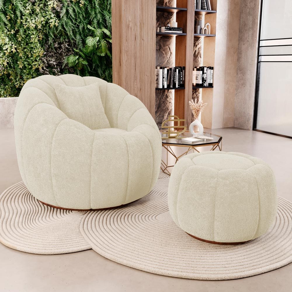 Poltrona Decorativa Concha Fixa com Puff Estilo Abóbora Shell Bouclê Bege - Desk Design