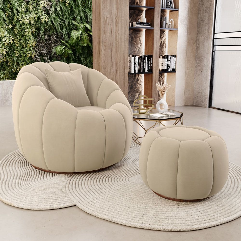 Poltrona Decorativa Concha Fixa com Puff Estilo Abóbora Shell Veludo Bege - Desk Design