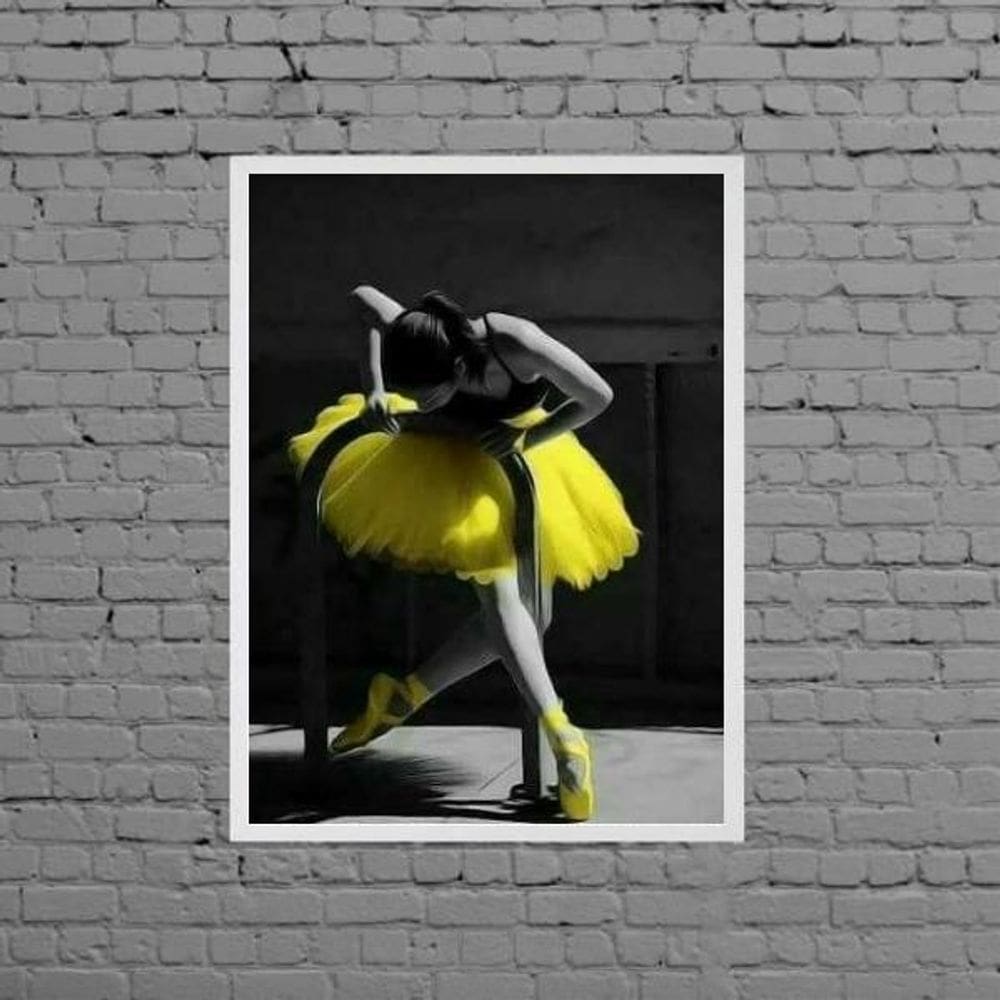Quadro Decorativo Bailarina Amarela 45X34Cm Madeira Branca