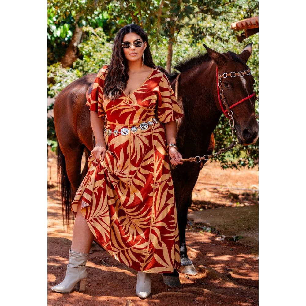 Vestido Plus Size Estampado Decote V Marrom