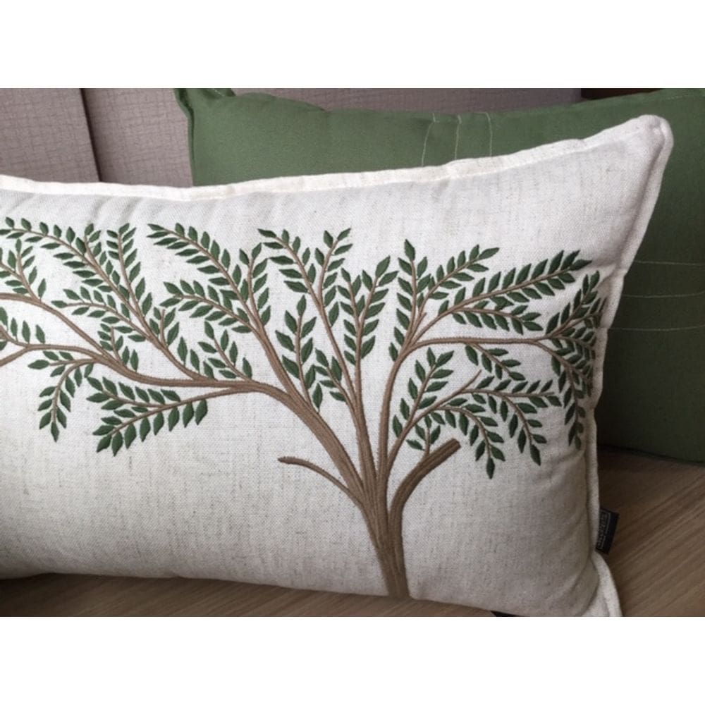 Almofada Linho Bege bordado fino Verde c/ borda 35 x 52 cm