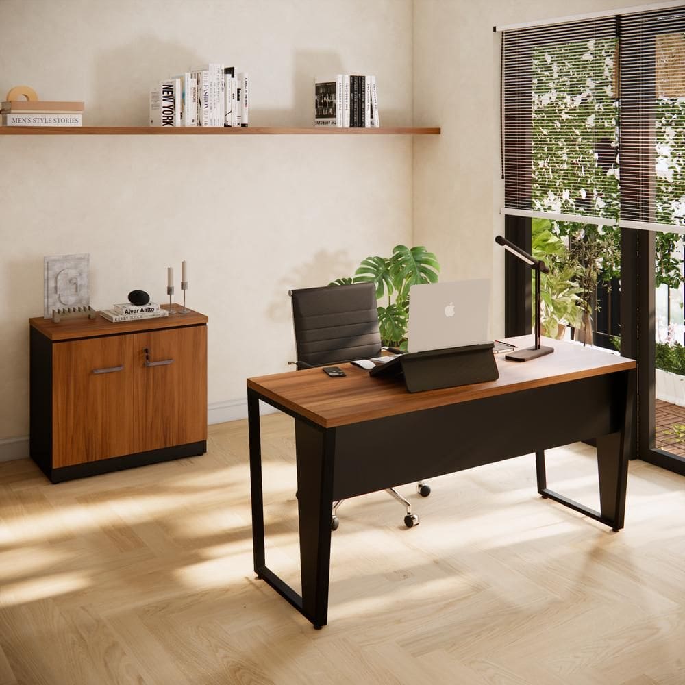 Conjunto Escritório Office Escrivaninha e Armário Baixo 2 Portas com Chave Cor Marrom/Preto - Yaris