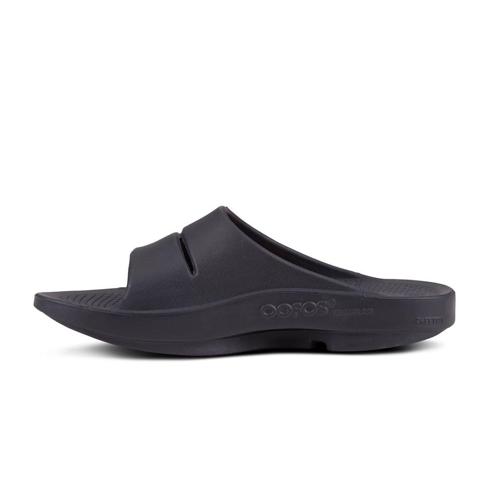 Sandálias OOFOS OOahh Sport Slide unissex em preto fosco