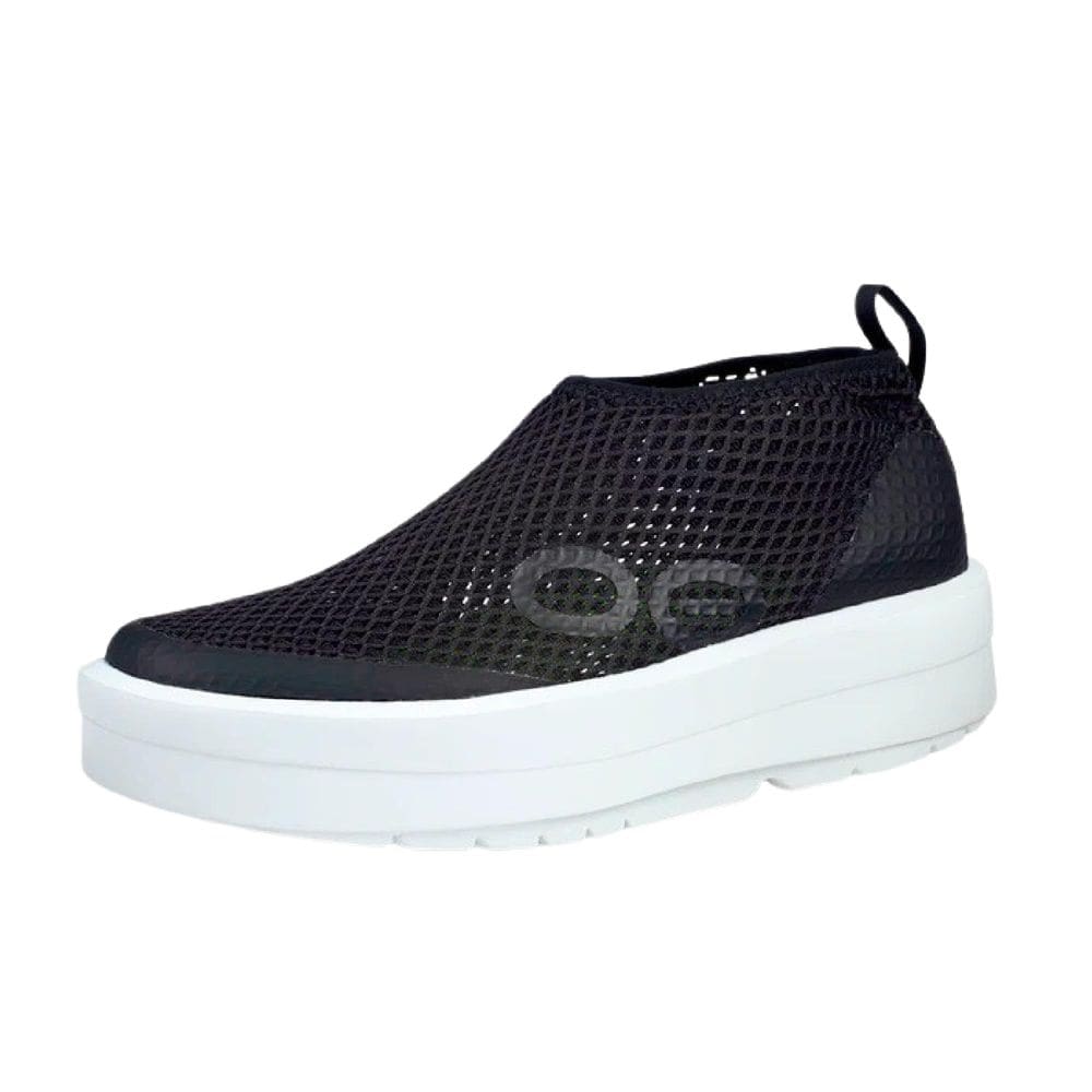 Sapato de recuperação OOFOS Omega Chukka branco e preto feminino 9,5
