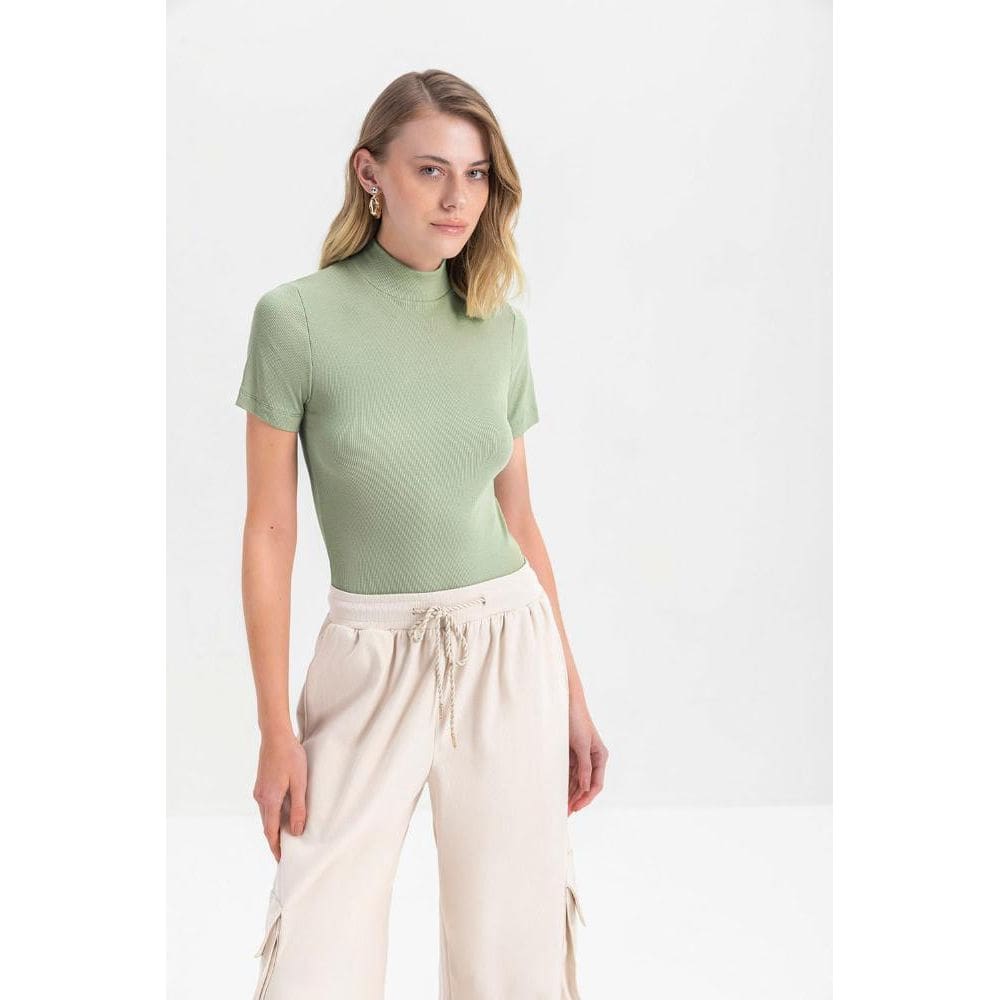 Blusa feminina gola alta Essendi - P