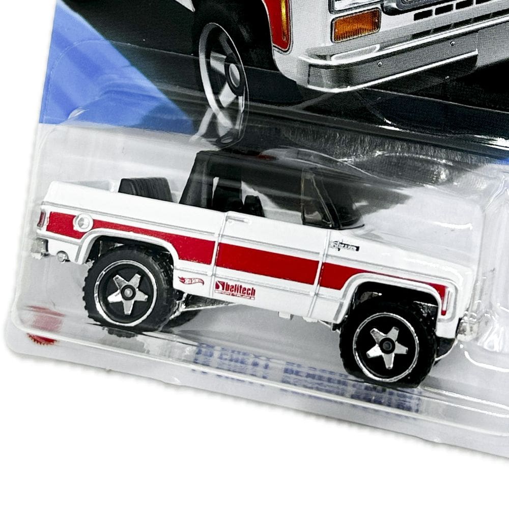 Hot Wheels Hw Dirt - `75 Chevy Blazer Custom - Hyy01