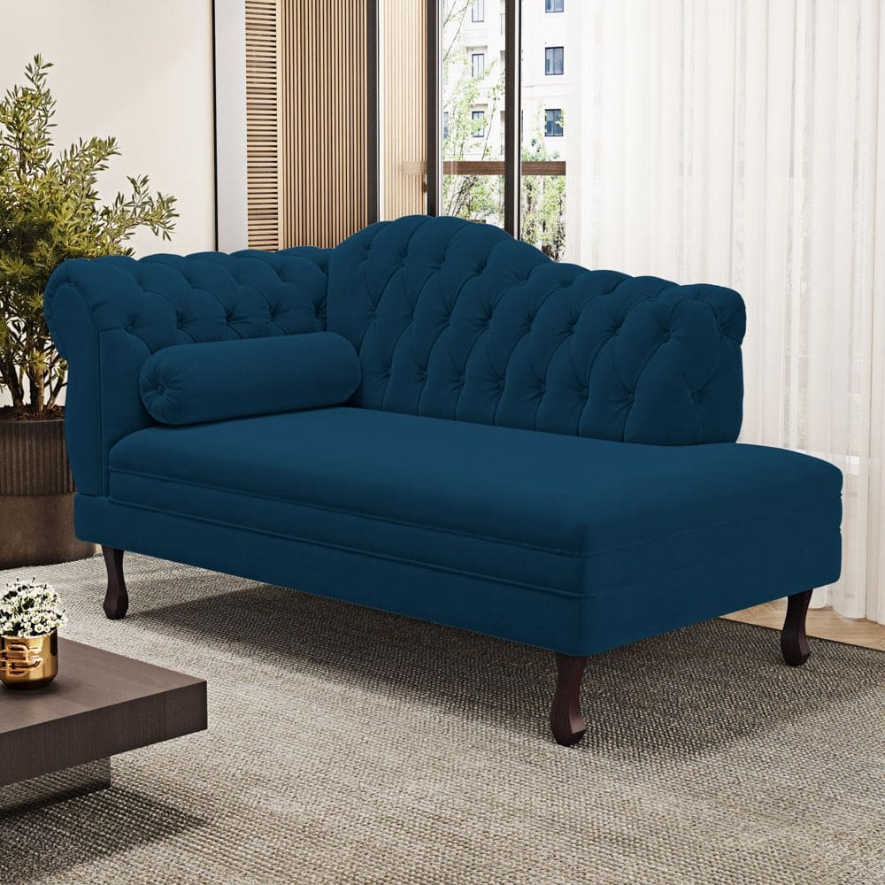 Divã Recamier Lavínia Clássico 120cm Capitonê com Pés de Madeira Veludo Azul Marinho - Desk Design