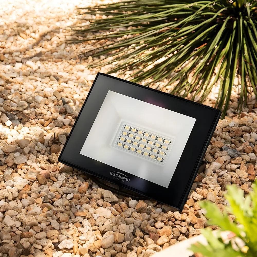 Refletor De Led Ip65 30W Area Externa Blumenau 78306000 Pret