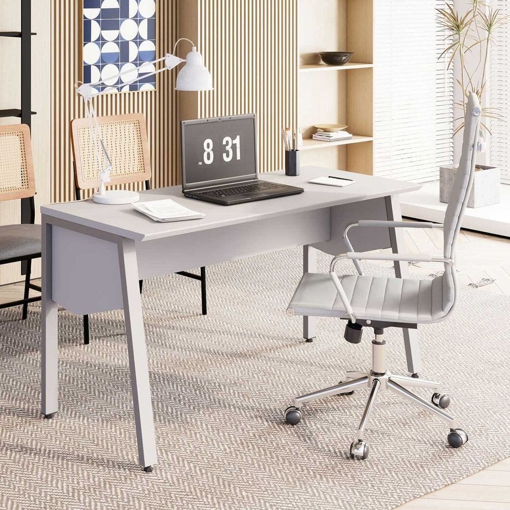 Mesa Escrivaninha 1,35m com Tampo Chanfrado e Pés Metálicos F5 Office Cinza
