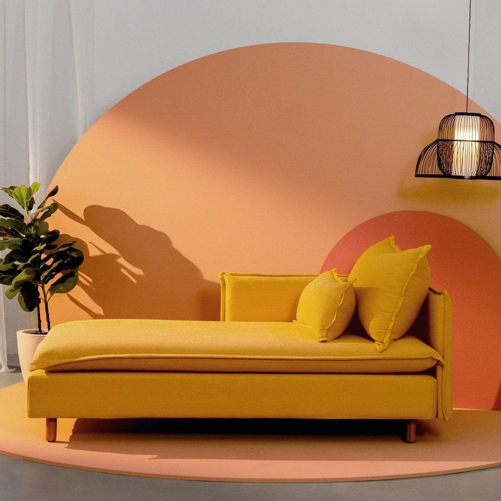 Sofá Modular Chaise Braço Lateral com Pé Madeira Sôma Cabecasa Madeiramadeira Mostarda