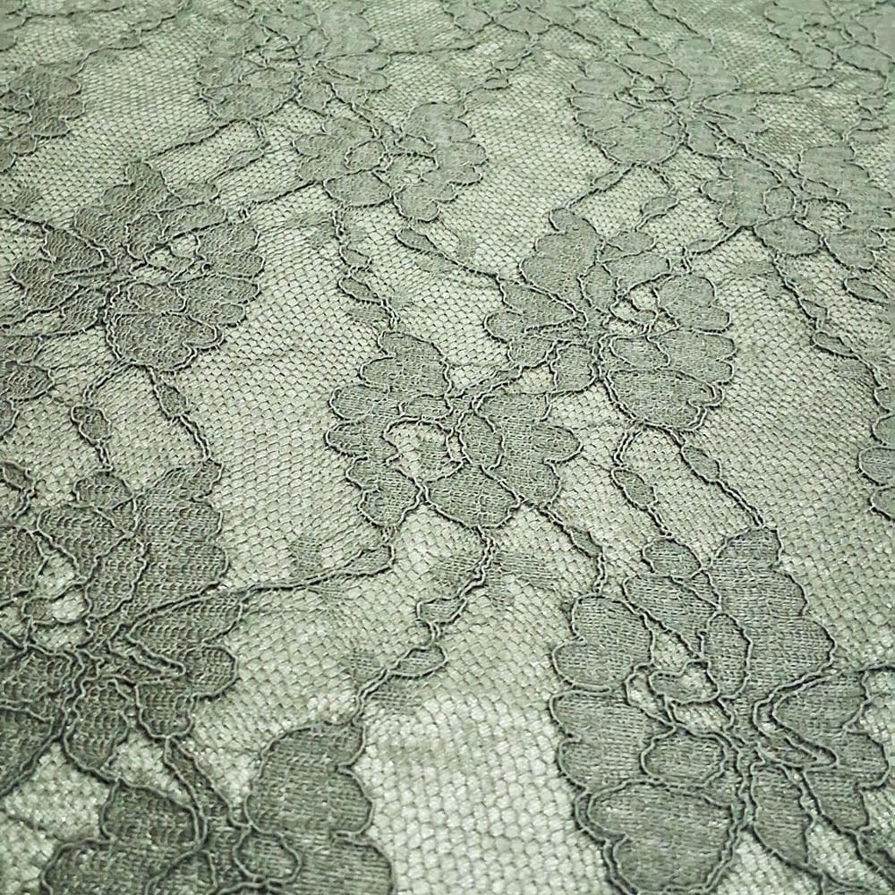 Rolo 2 Metros Renda Suiça Forrada 95% Poliéster 5% Poliamida