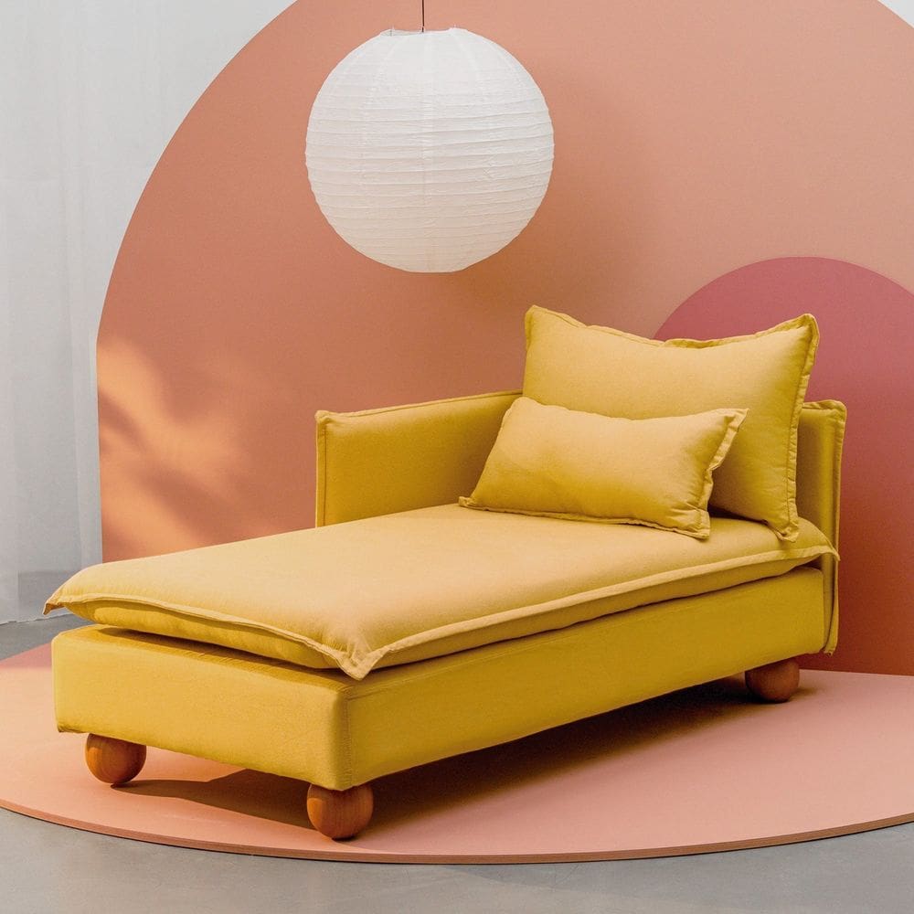 Sofá Modular Chaise Braço Lateral Com Pé Bolinha Sôma CabeCasa MadeiraMadeira Mostarda