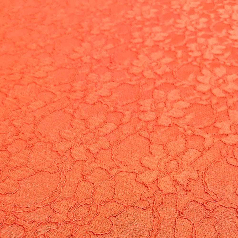 Rolo 3 Metros Renda Suiça Forrada 95% Poliéster 5% Poliamida